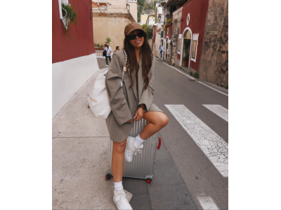 Облеклата от летището са навсякъде.Ето няколко елегантни, но удобни идеи за следващото ви пътуване.