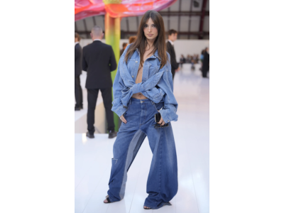 Деним с обърнати шевове - сигурен залог за връщане към училище 2024