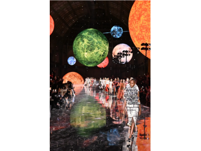 Матийо Блази направи нещо, което никой досега не бе посмял – преосмисли и разчупи традиционните кодове на туида на Chanel.