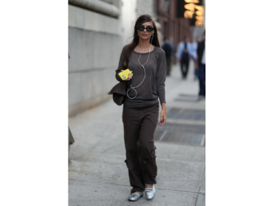 Забравете за бижутата — единствено този ретро аксесоар е задължителен в зората на 2026 г.