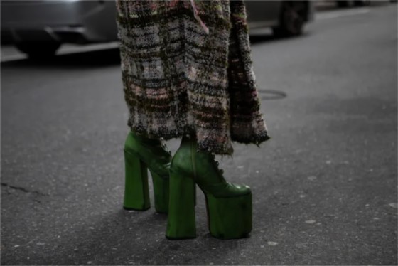 Аксесоари и стилове в уличен стил на Fashion Week NY 13