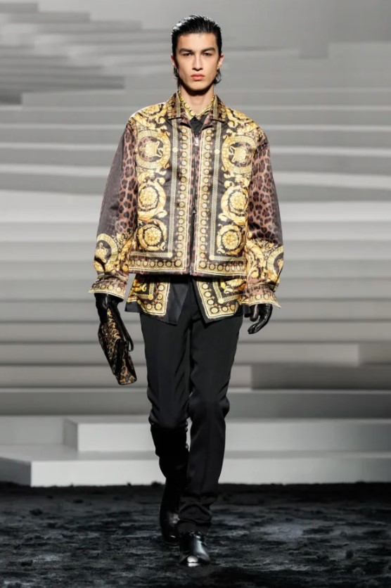 Versace Fall-Winter 2024 - оутфит с пънк привкус